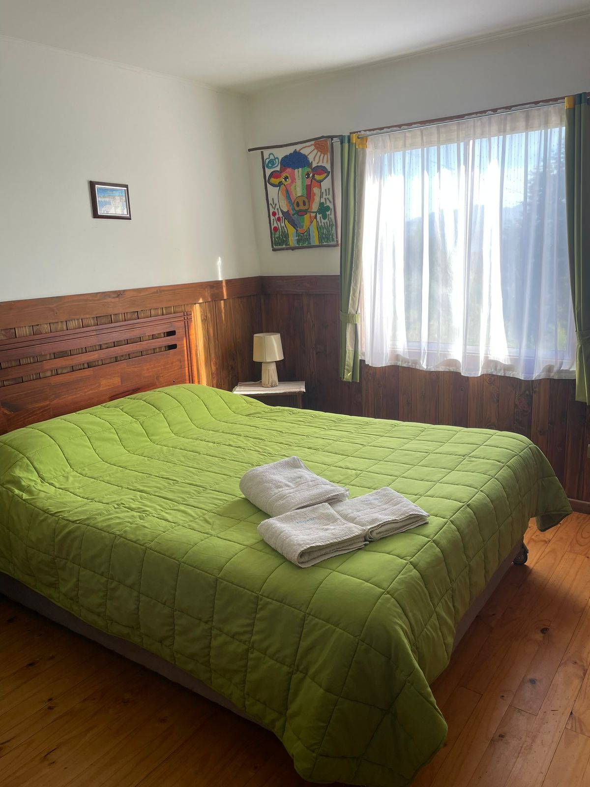 Zimmer Doppelbett Bild 1